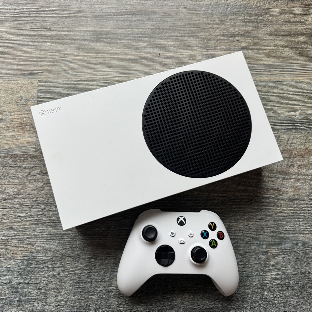 Xbox Series S Console with White Wireless Controller